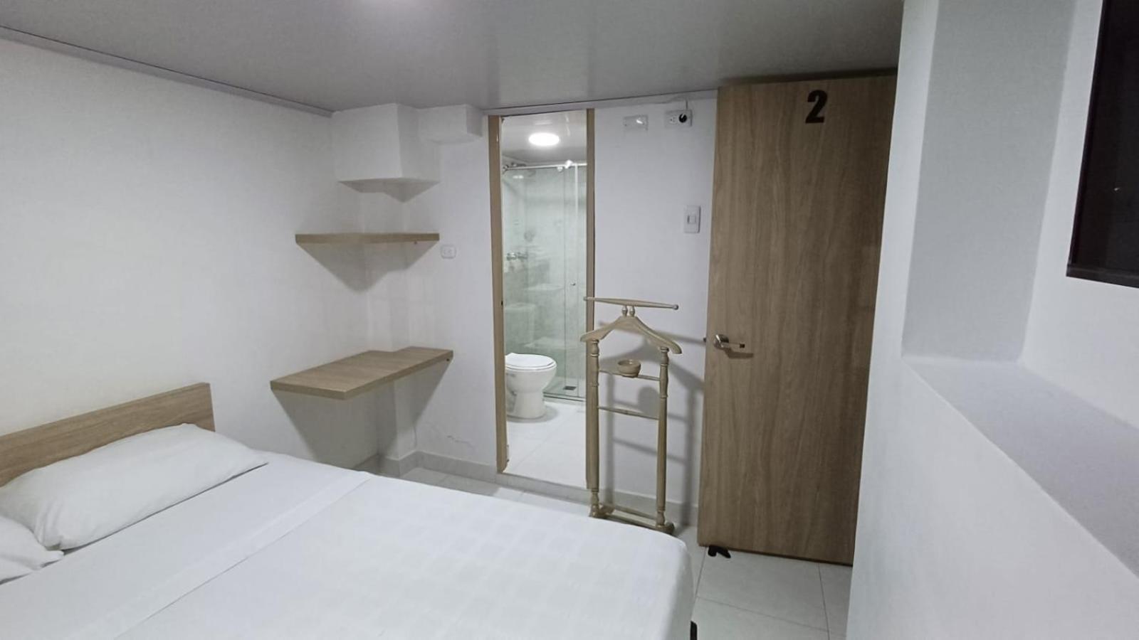 Hotel Adel 马尼萨莱斯 外观 照片